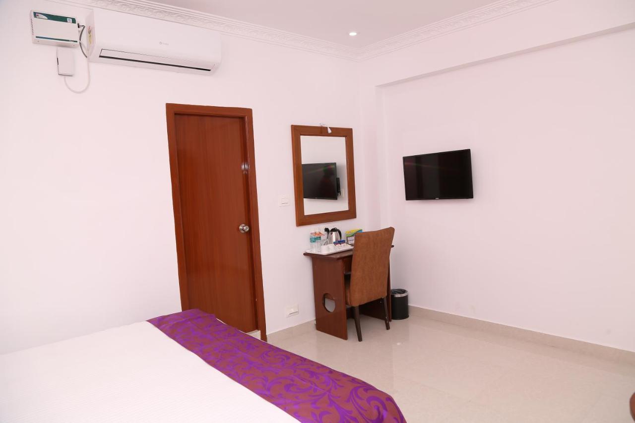 Sbk Park Inn Kanchipuram Exterior foto