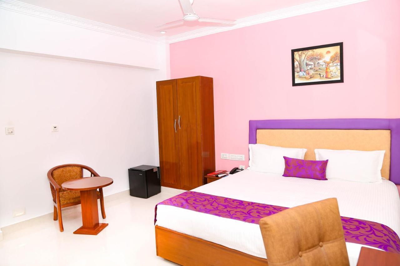 Sbk Park Inn Kanchipuram Exterior foto
