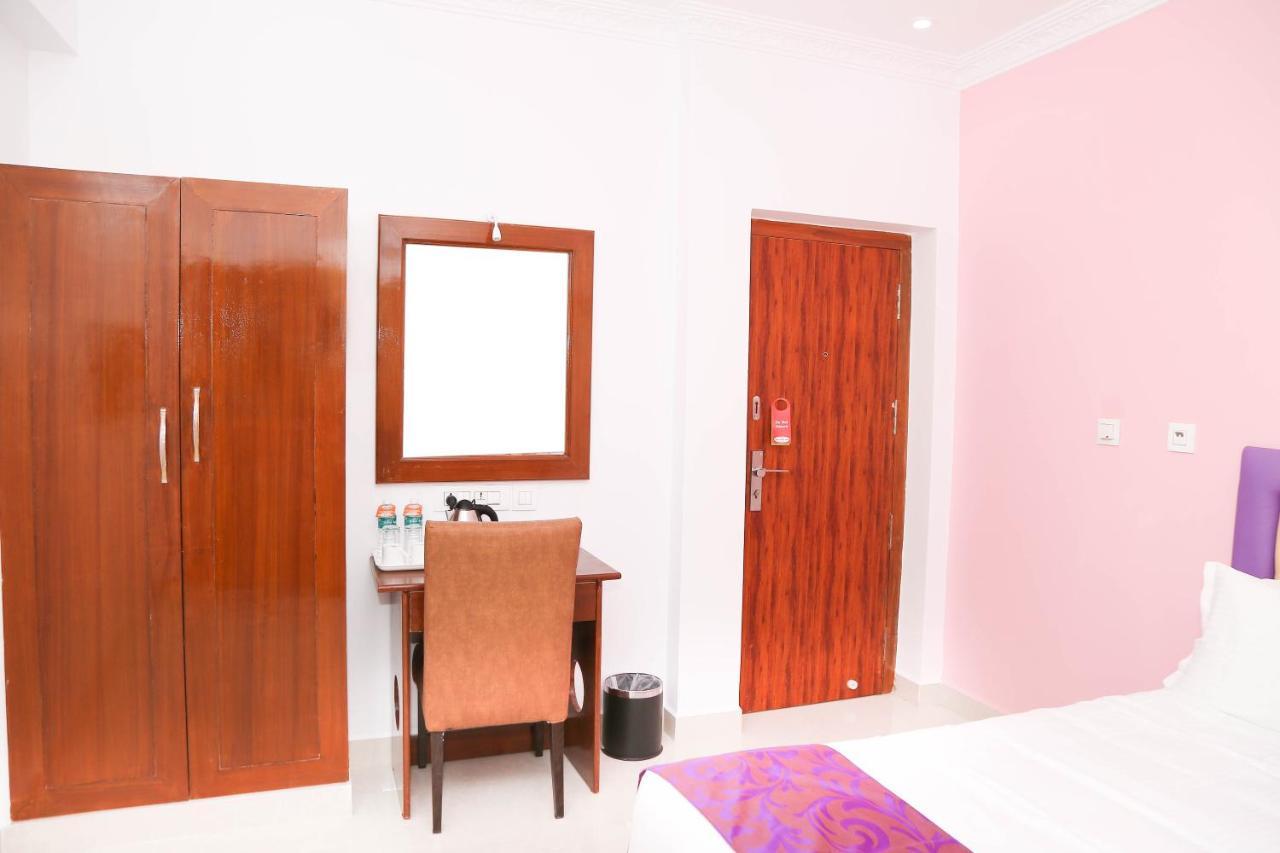 Sbk Park Inn Kanchipuram Exterior foto